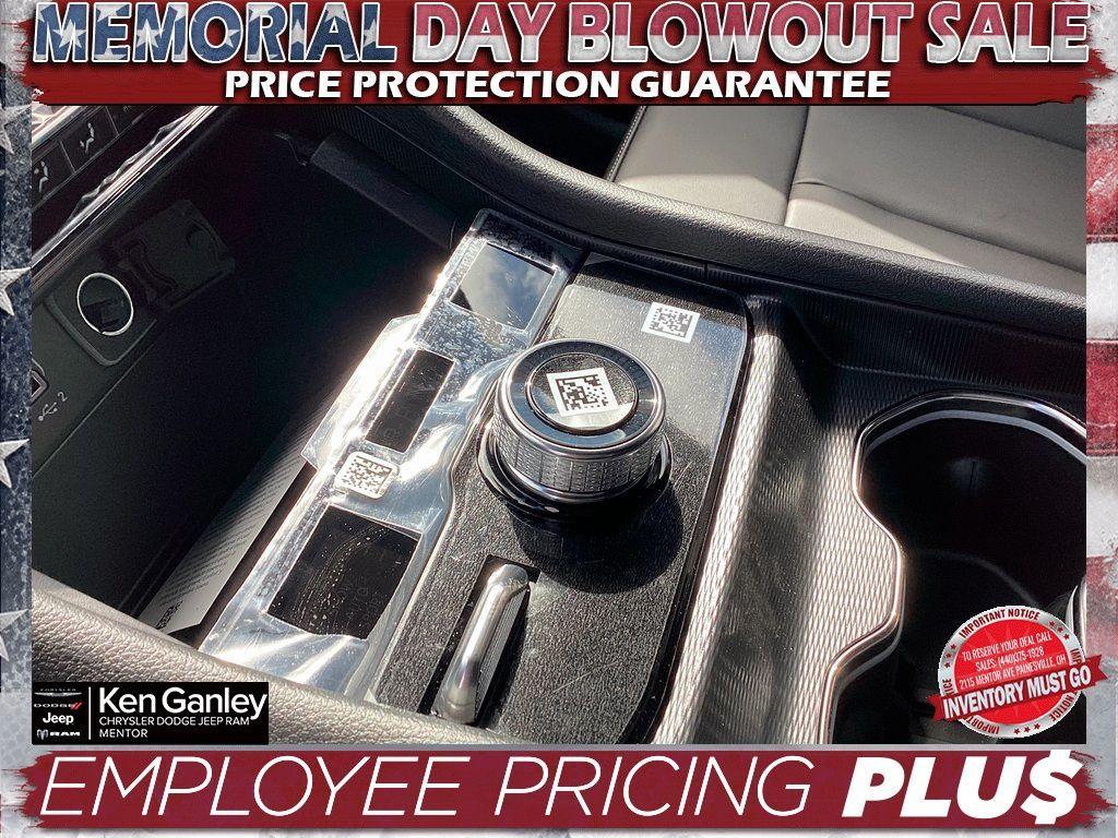 new 2025 Jeep Grand Cherokee L car, priced at $43,591