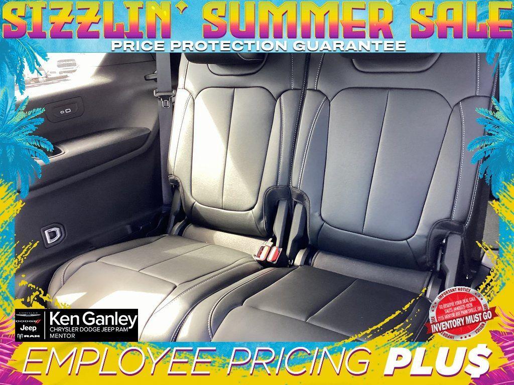 new 2025 Jeep Grand Cherokee L car, priced at $43,841