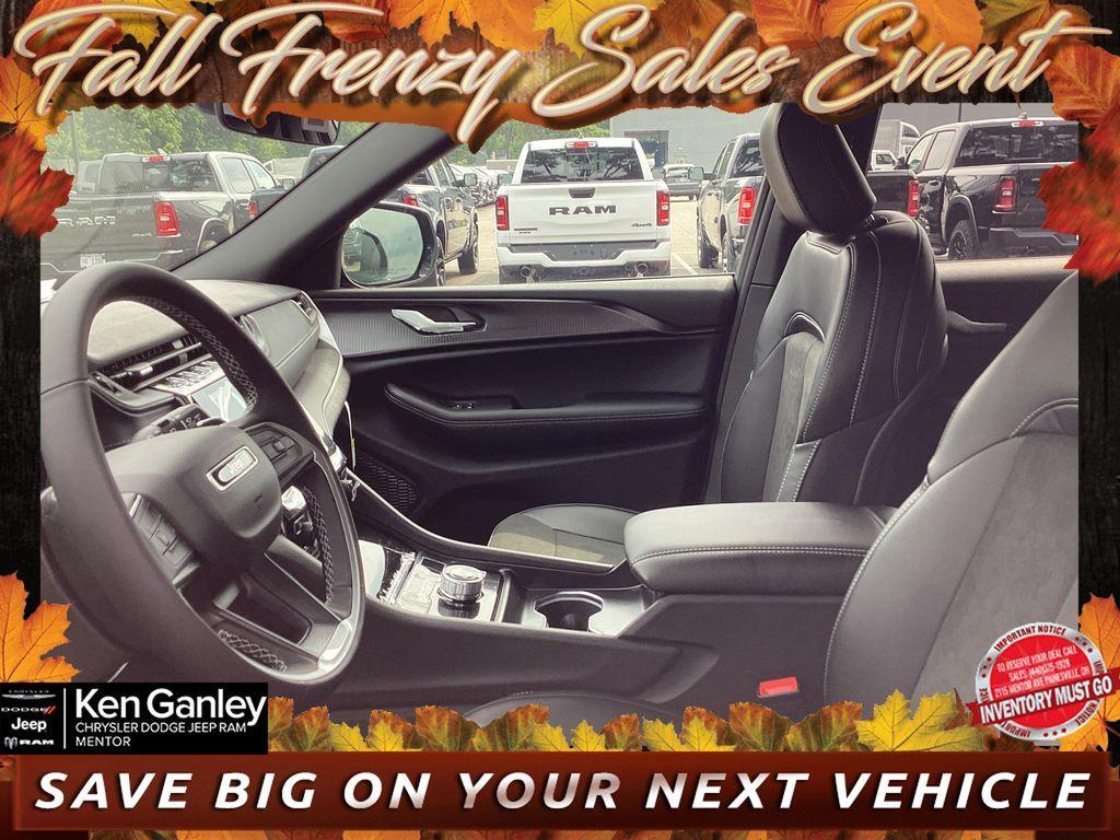 new 2025 Jeep Grand Cherokee L car, priced at $42,152