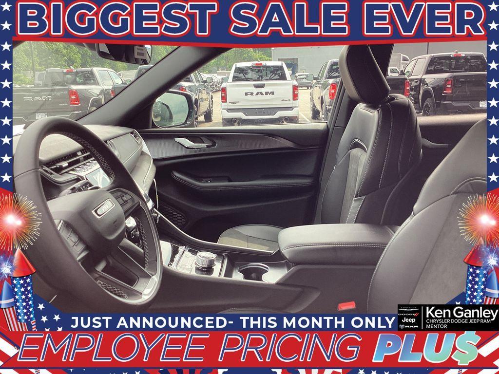 new 2025 Jeep Grand Cherokee L car, priced at $43,452