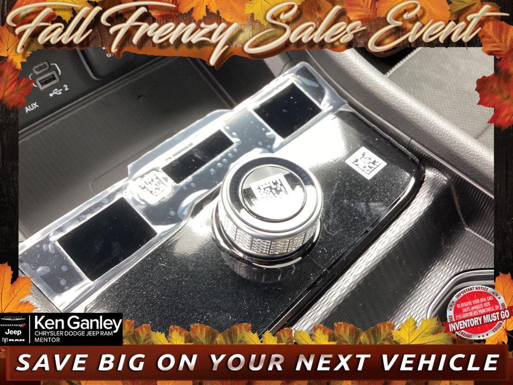 new 2025 Jeep Grand Cherokee car, priced at $41,074