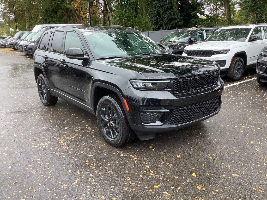 new 2025 Jeep Grand Cherokee car, priced at $41,074