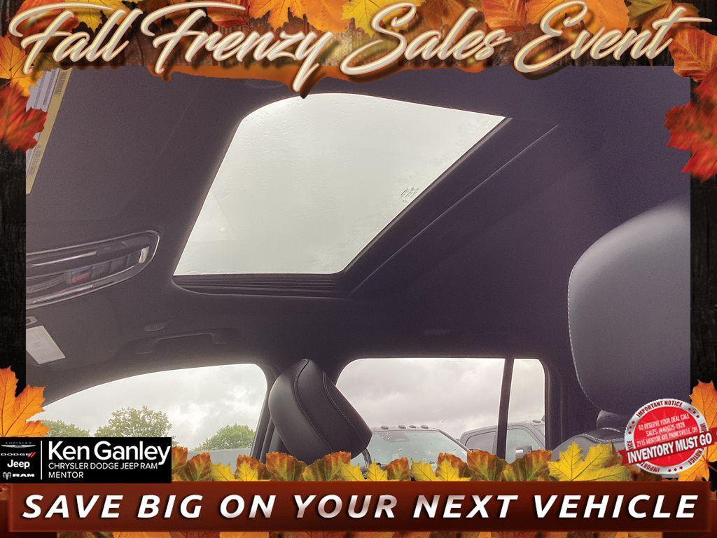 new 2025 Jeep Grand Cherokee car, priced at $41,074