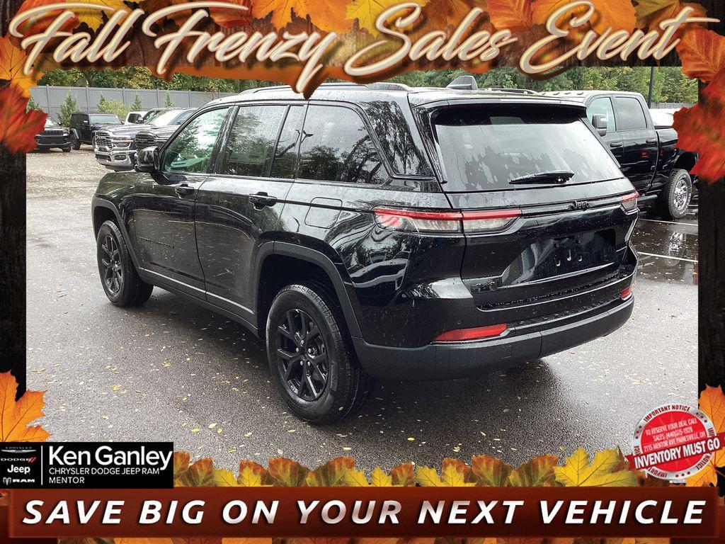 new 2025 Jeep Grand Cherokee car, priced at $41,074