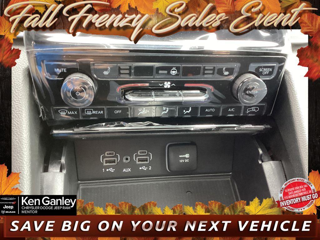 new 2025 Jeep Grand Cherokee car, priced at $41,074