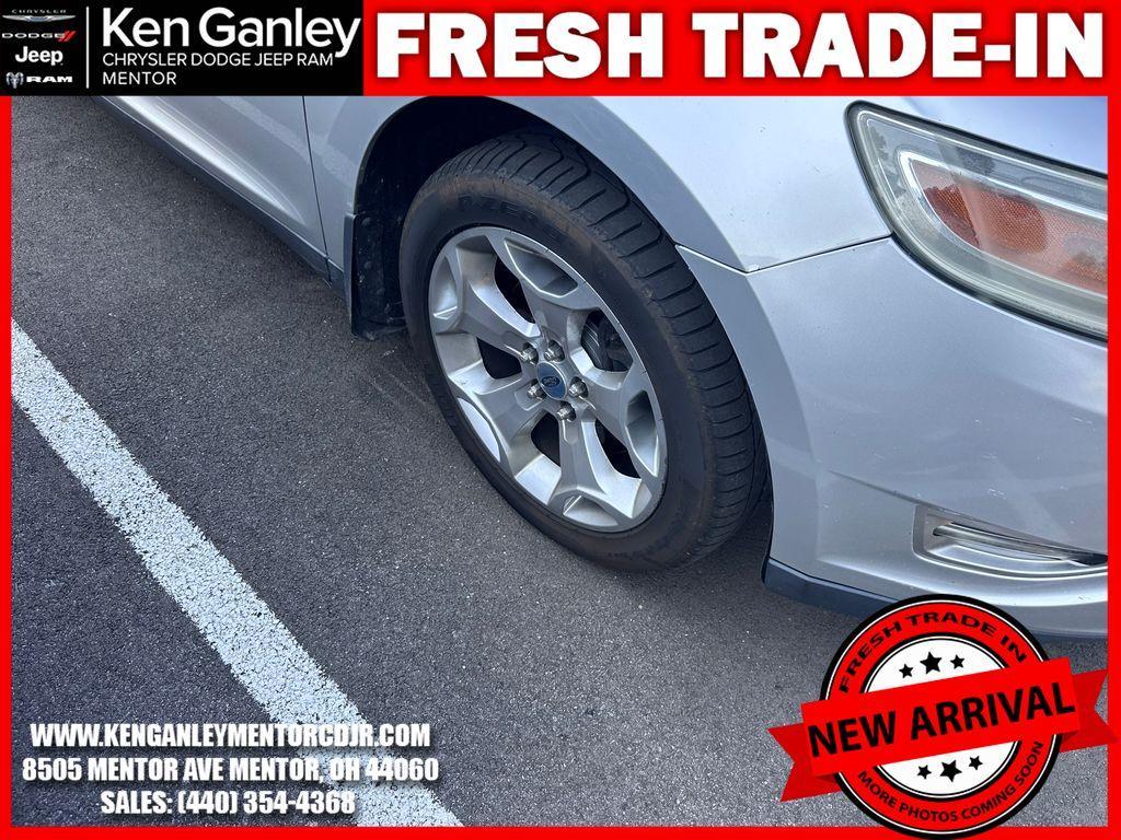 used 2010 Ford Taurus car, priced at $5,900
