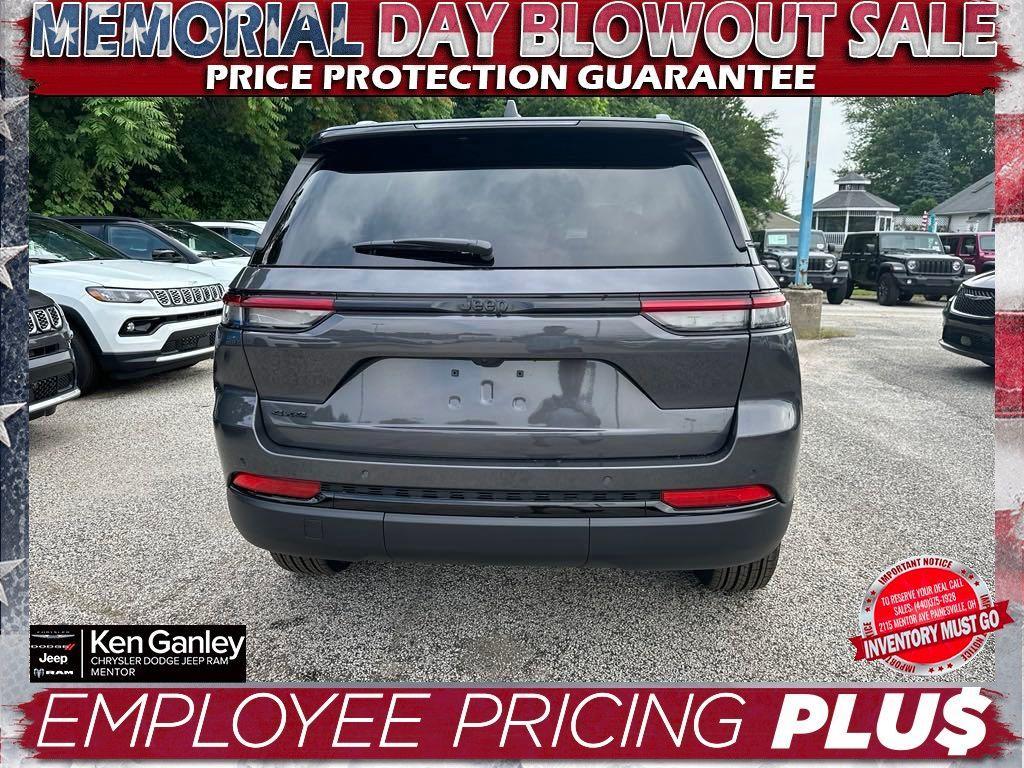 new 2024 Jeep Grand Cherokee car, priced at $44,001