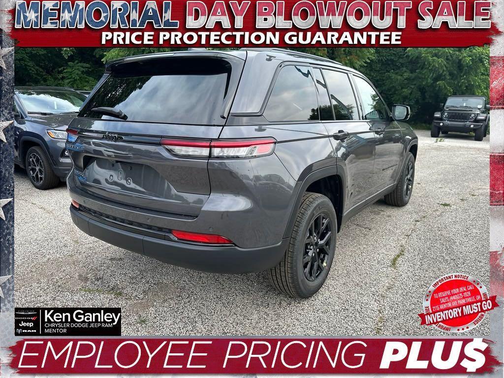 new 2024 Jeep Grand Cherokee car, priced at $44,001