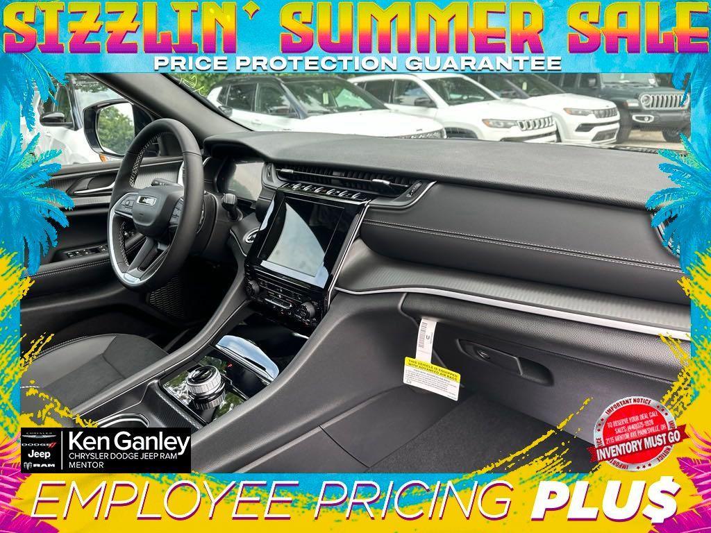 new 2024 Jeep Grand Cherokee car, priced at $38,499