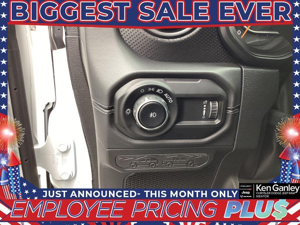 new 2025 Jeep Wrangler car, priced at $56,534
