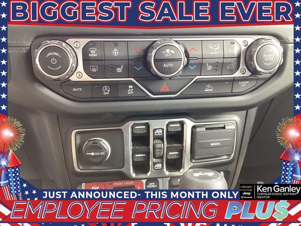 new 2025 Jeep Wrangler car, priced at $56,534