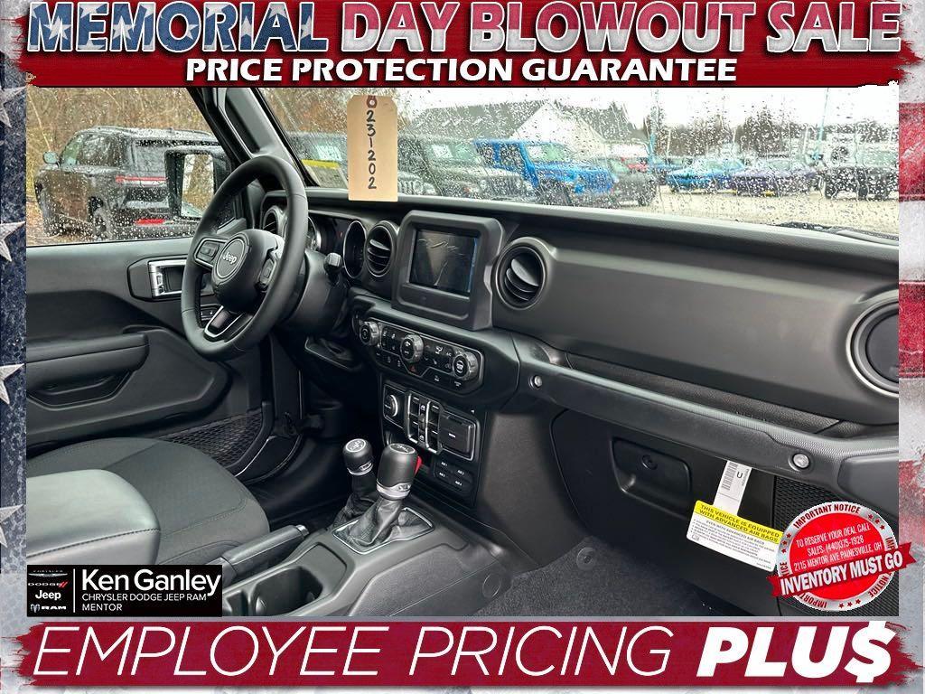 new 2023 Jeep Gladiator car, priced at $55,605