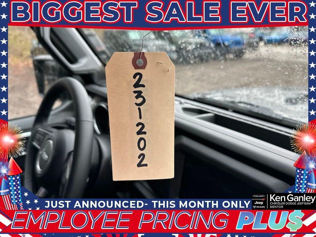 new 2023 Jeep Gladiator car, priced at $39,995