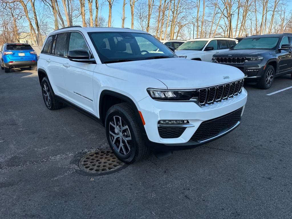new 2025 Jeep Grand Cherokee car, priced at $44,901