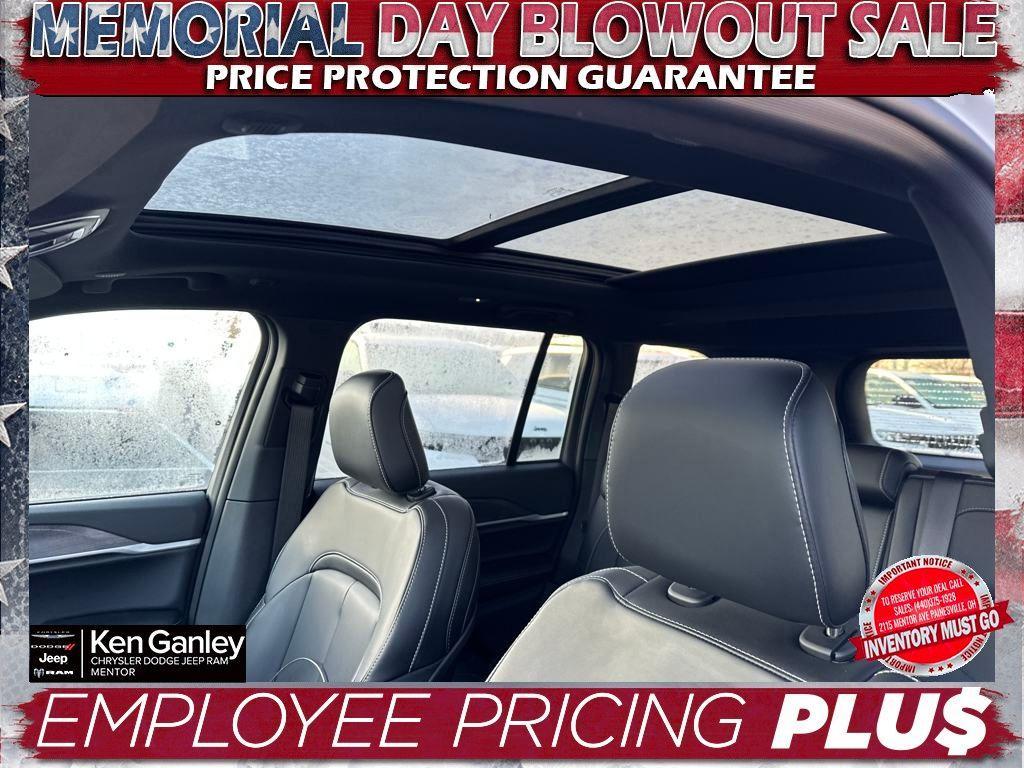 new 2025 Jeep Grand Cherokee car, priced at $44,901