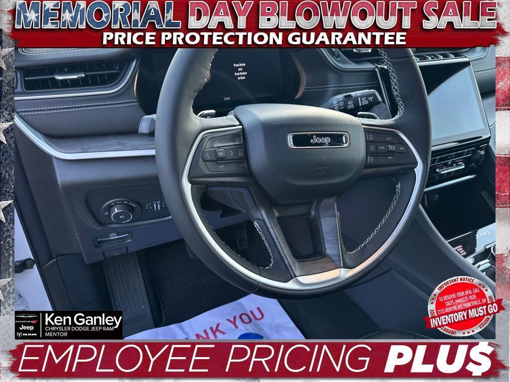 new 2025 Jeep Grand Cherokee car, priced at $44,901