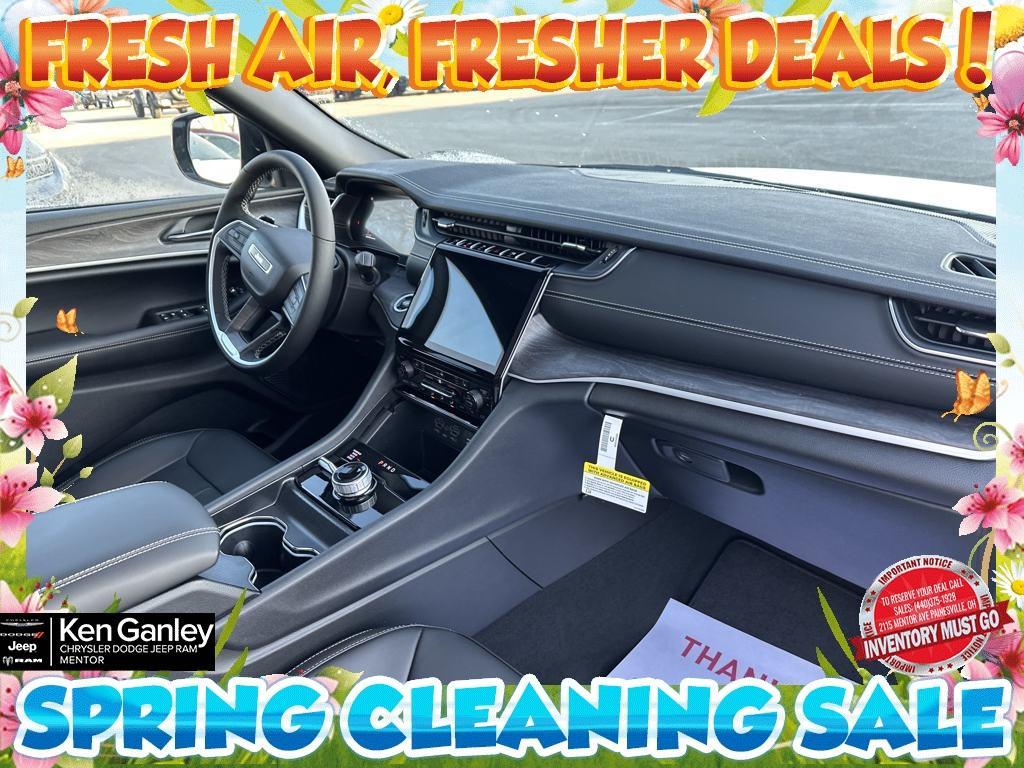 new 2025 Jeep Grand Cherokee car, priced at $43,406