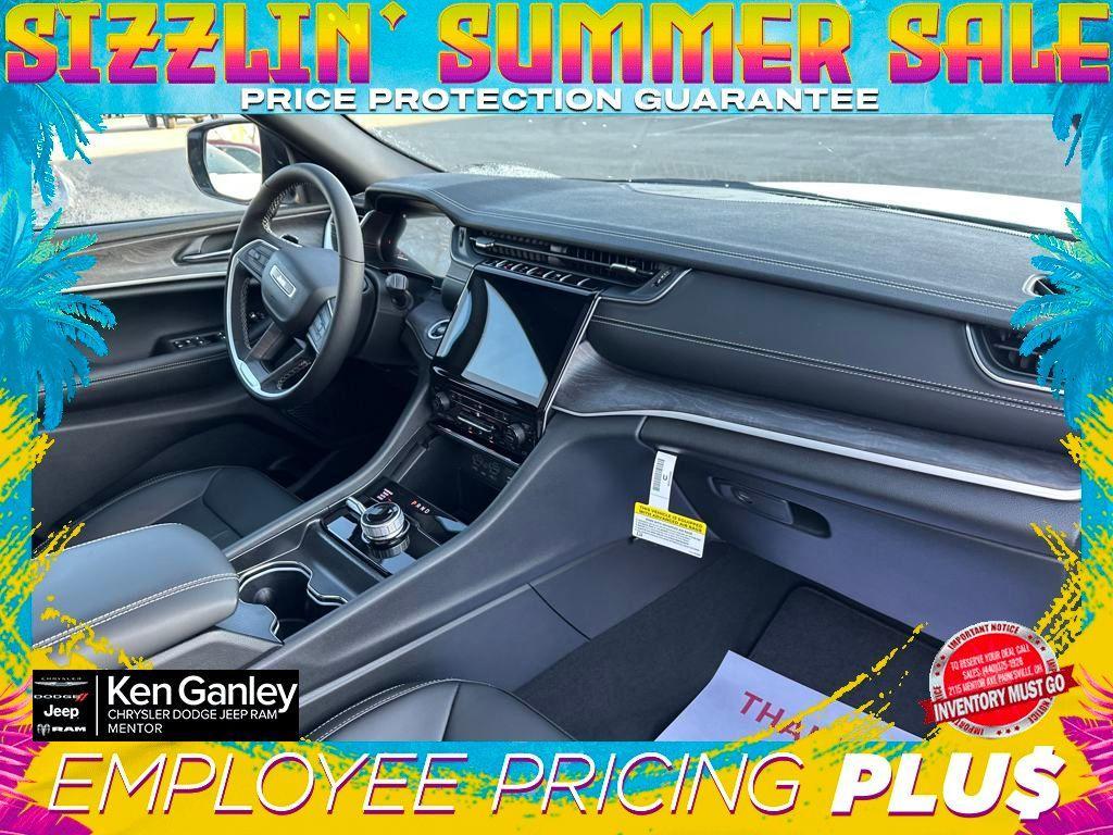 new 2025 Jeep Grand Cherokee car, priced at $44,901
