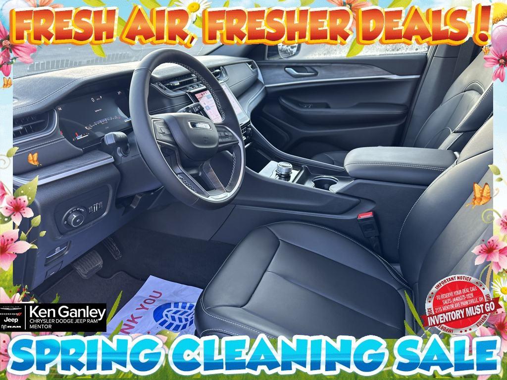 new 2025 Jeep Grand Cherokee car, priced at $43,406
