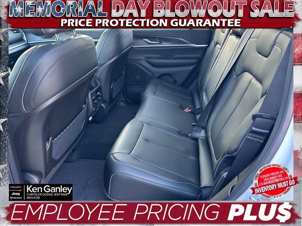new 2025 Jeep Grand Cherokee car, priced at $44,901