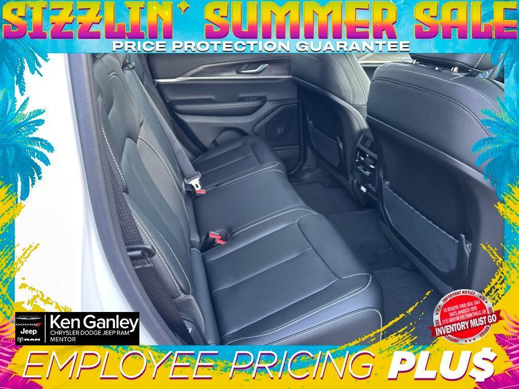 new 2025 Jeep Grand Cherokee car, priced at $44,901