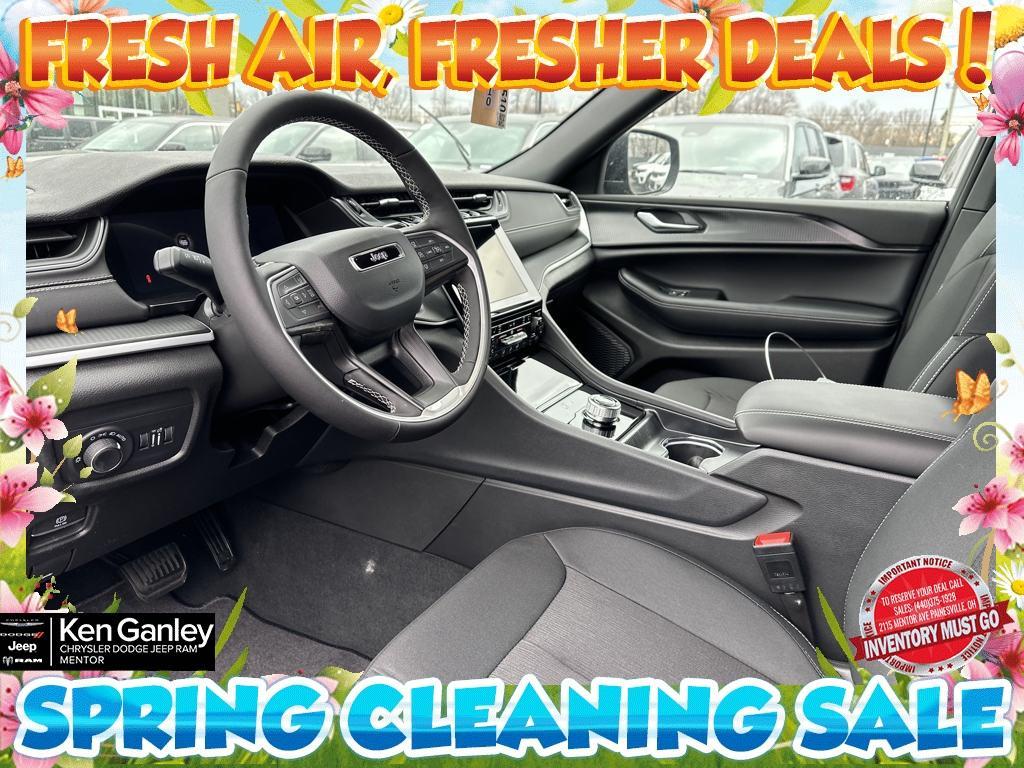 new 2025 Jeep Grand Cherokee car, priced at $41,675