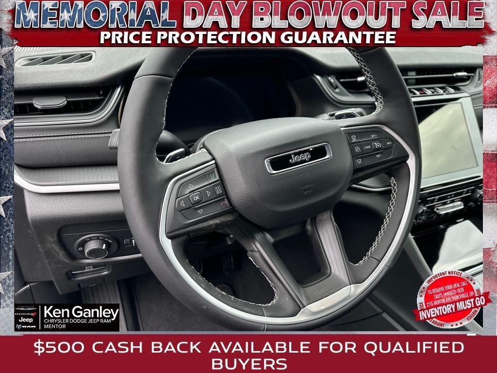 new 2025 Jeep Grand Cherokee car, priced at $38,614