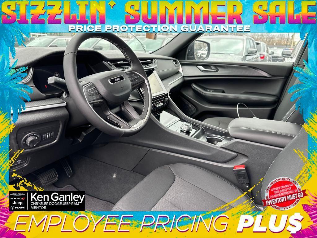 new 2025 Jeep Grand Cherokee car, priced at $38,614