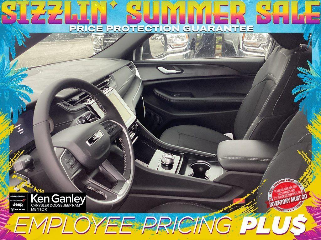 new 2025 Jeep Grand Cherokee L car, priced at $40,525