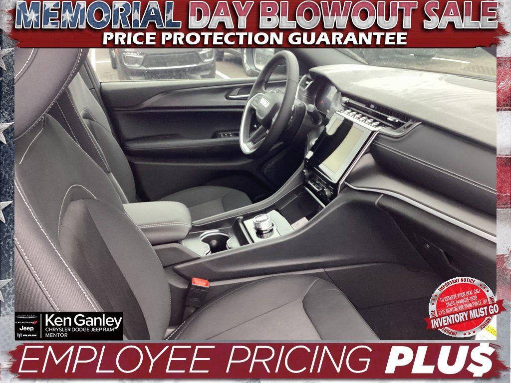 new 2025 Jeep Grand Cherokee L car, priced at $40,525