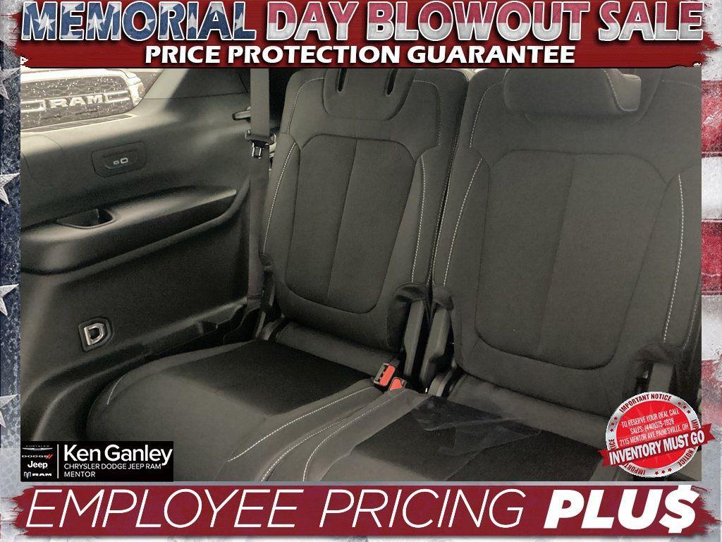 new 2025 Jeep Grand Cherokee L car, priced at $40,525