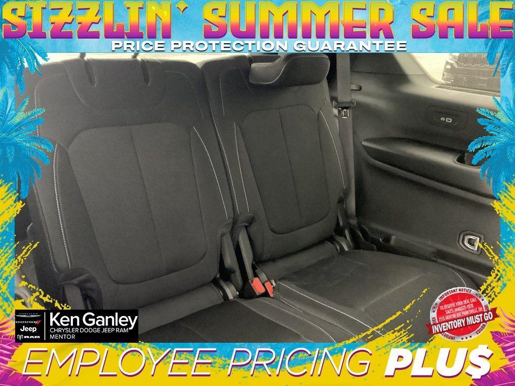 new 2025 Jeep Grand Cherokee L car, priced at $40,525