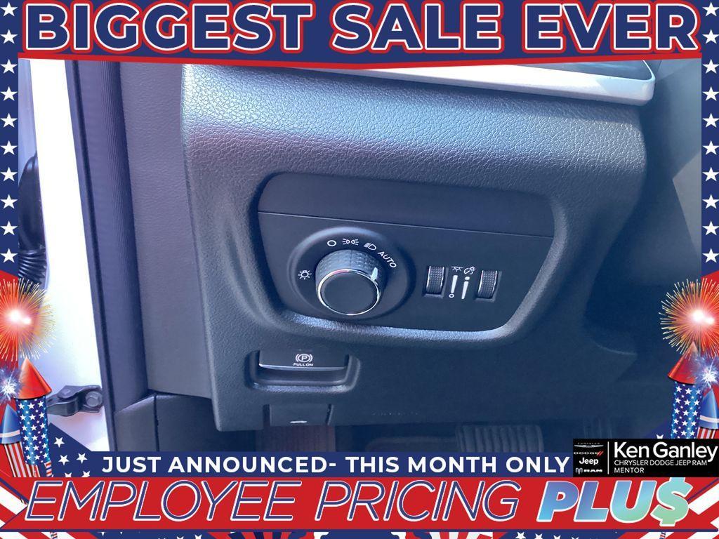 new 2025 Jeep Grand Cherokee L car, priced at $42,857