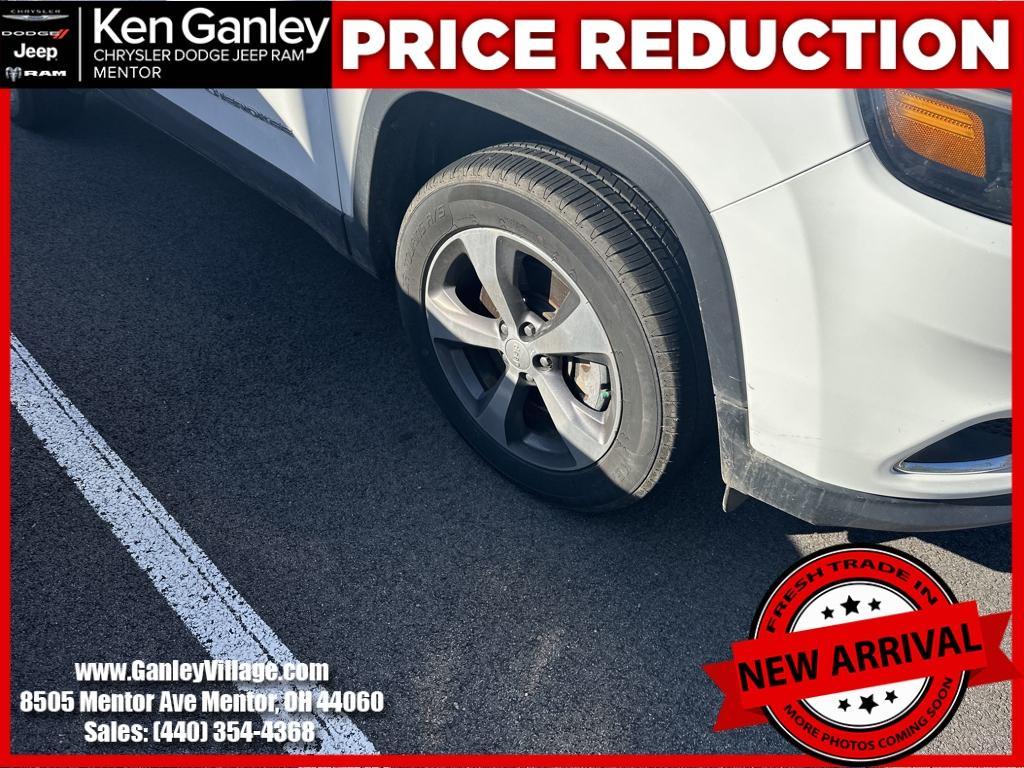 used 2020 Jeep Cherokee car, priced at $18,150
