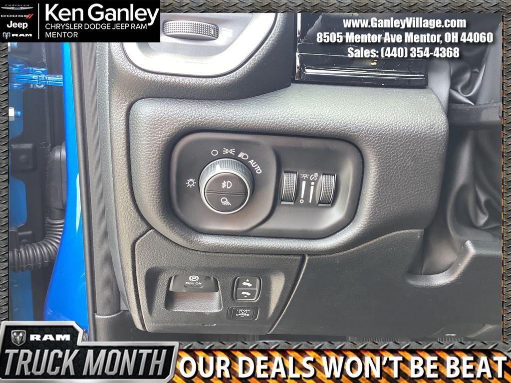 new 2025 Ram 1500 car, priced at $64,613