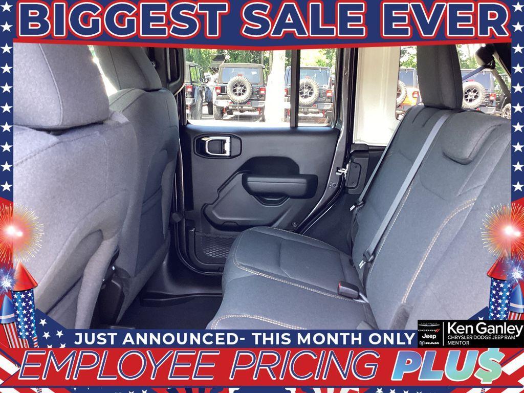 new 2025 Jeep Wrangler car, priced at $48,090