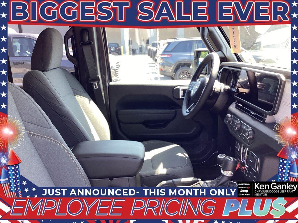 new 2025 Jeep Wrangler car, priced at $48,090