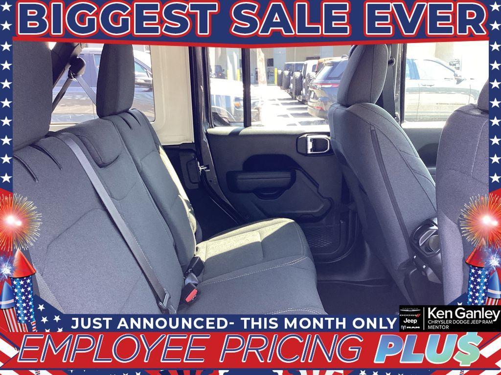 new 2025 Jeep Wrangler car, priced at $48,090