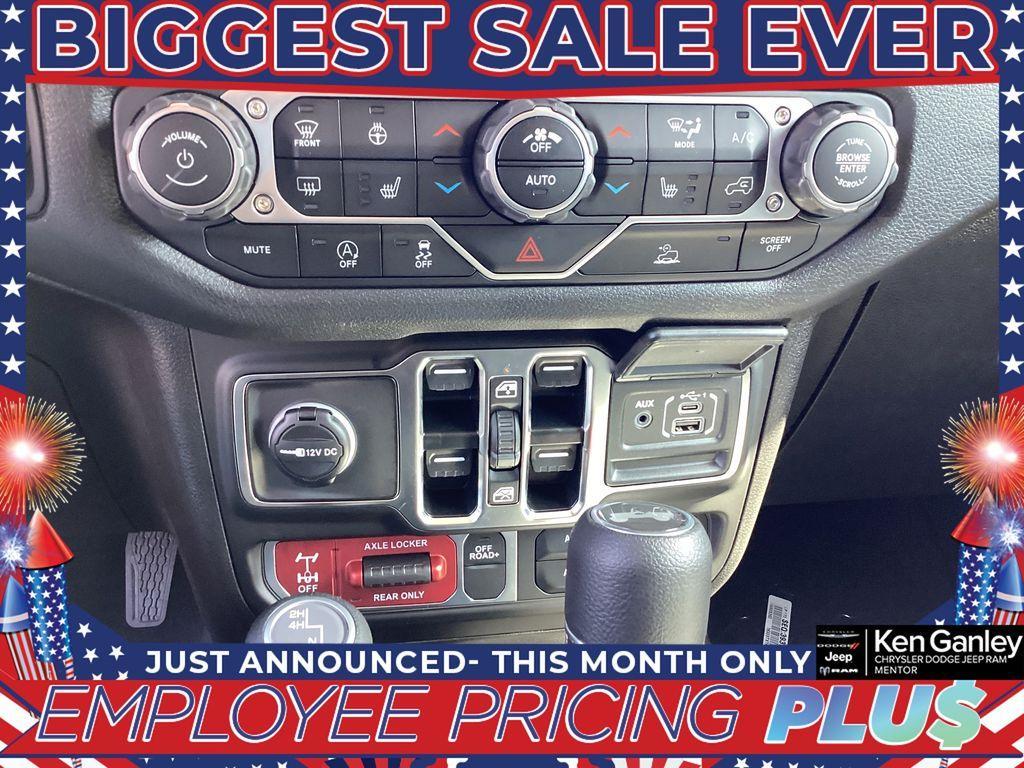 new 2025 Jeep Wrangler car, priced at $48,390