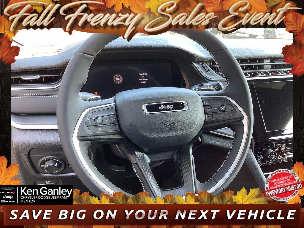 new 2025 Jeep Grand Cherokee car, priced at $36,995