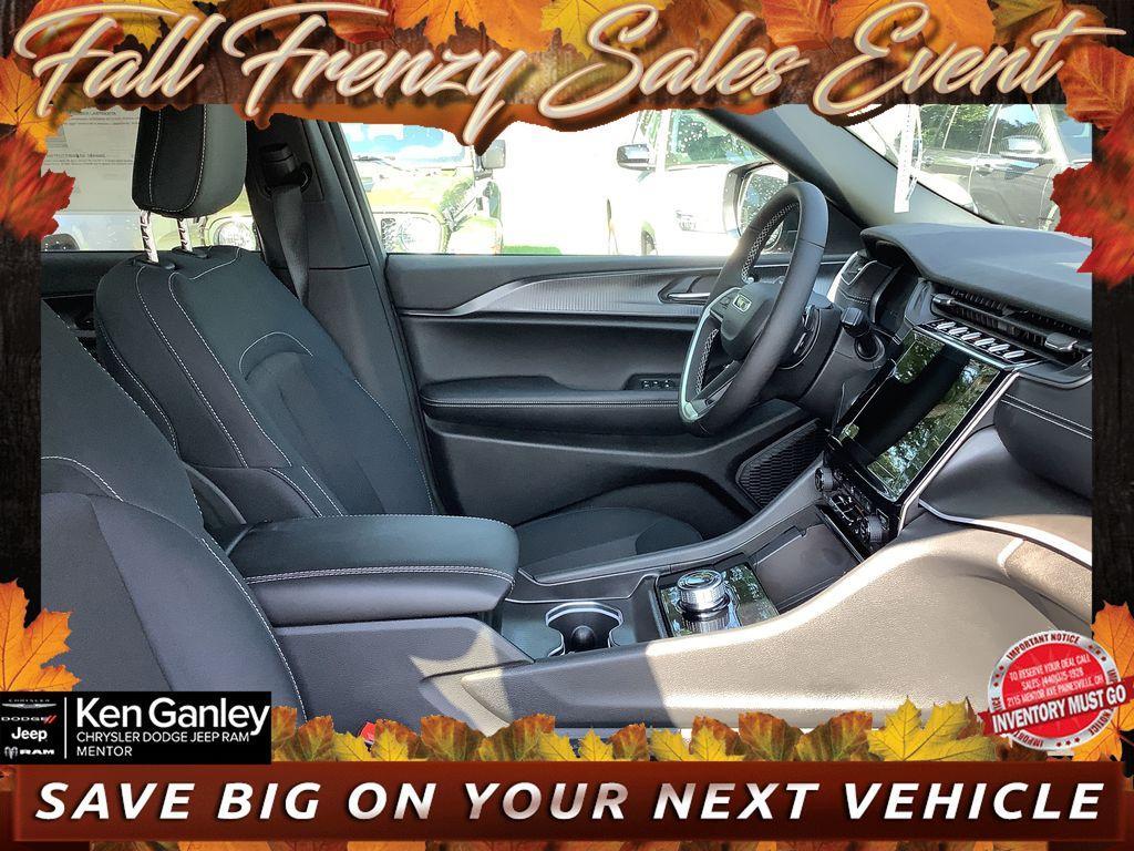 new 2025 Jeep Grand Cherokee car, priced at $36,995