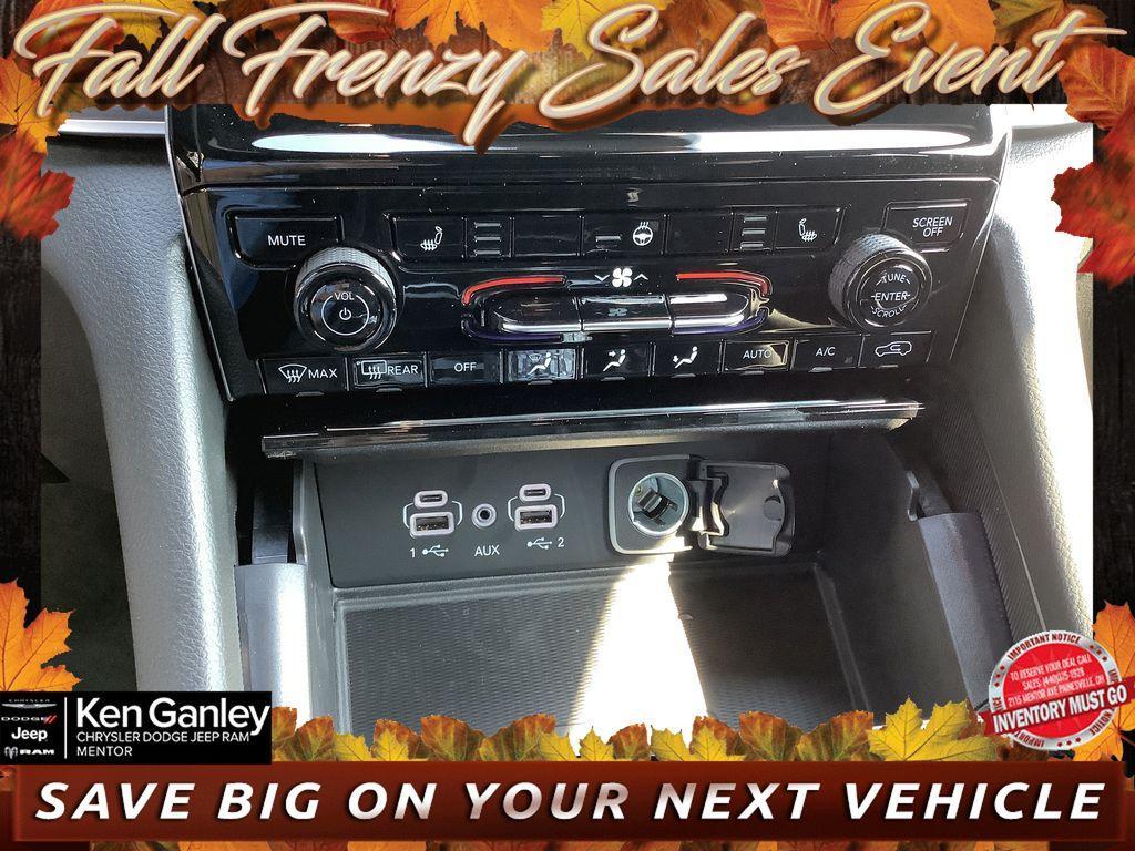 new 2025 Jeep Grand Cherokee car, priced at $36,995