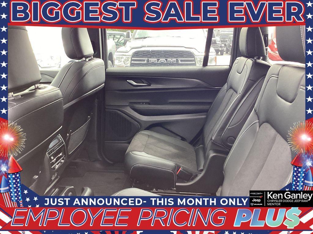 new 2025 Jeep Grand Cherokee L car, priced at $41,122