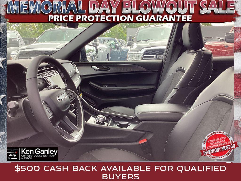 new 2025 Jeep Grand Cherokee L car, priced at $45,892