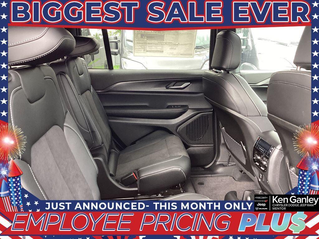 new 2025 Jeep Grand Cherokee L car, priced at $41,122
