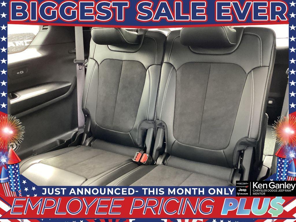 new 2025 Jeep Grand Cherokee L car, priced at $41,122