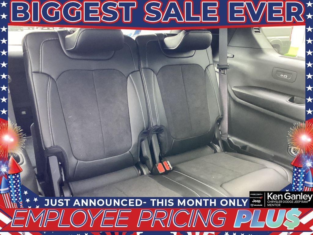 new 2025 Jeep Grand Cherokee L car, priced at $41,122