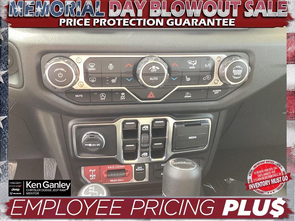 new 2025 Jeep Gladiator car, priced at $52,135
