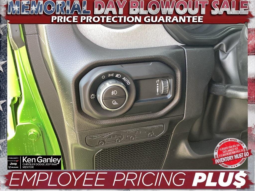 new 2025 Jeep Gladiator car, priced at $52,135