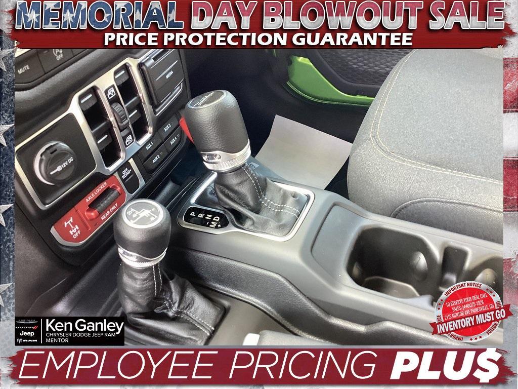 new 2025 Jeep Gladiator car, priced at $52,135